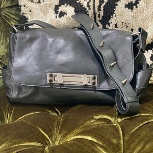 Leatherback bag